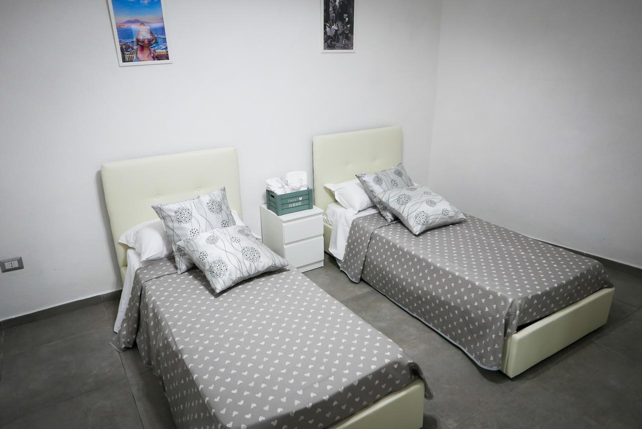Villa Holiday House Toto à Naples Extérieur photo